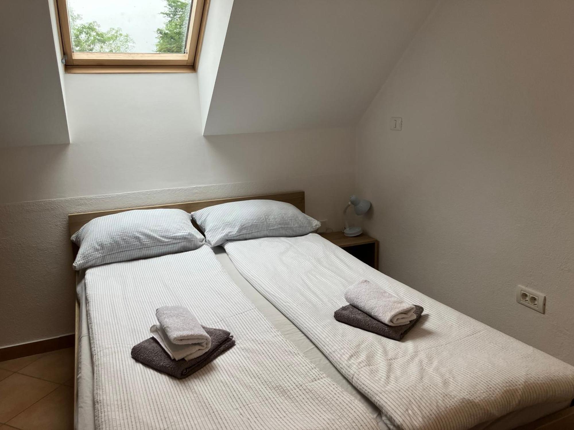 Apartment Ozebek 采尔克诺 外观 照片