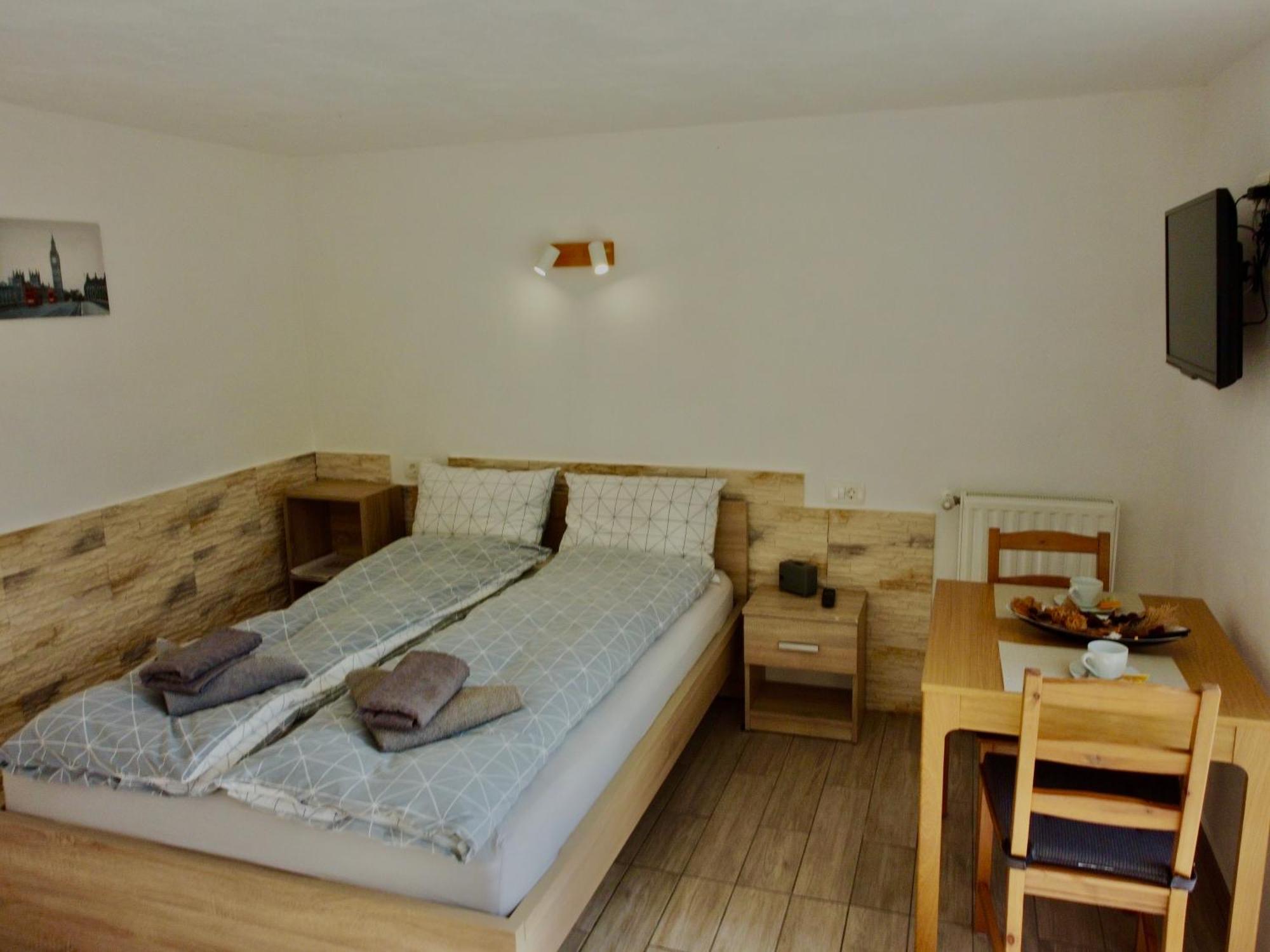 Apartment Ozebek 采尔克诺 外观 照片